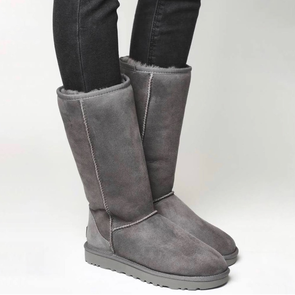 Ugg | Classic Tall II Boots | Gray W8